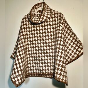 Boston Proper, size S, soft brown and off-White Houndstooth Poncho